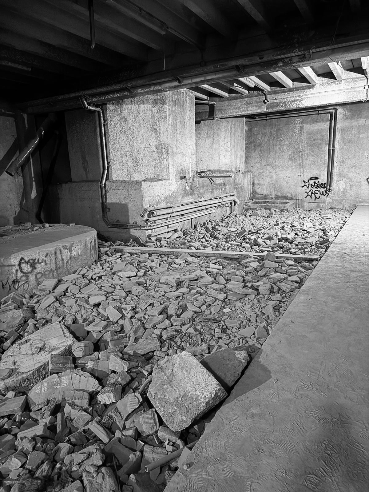 demolición de bodega- demoliciones en asturias-trabajo-obra-remodelaciones-reformas-españa-construcciones